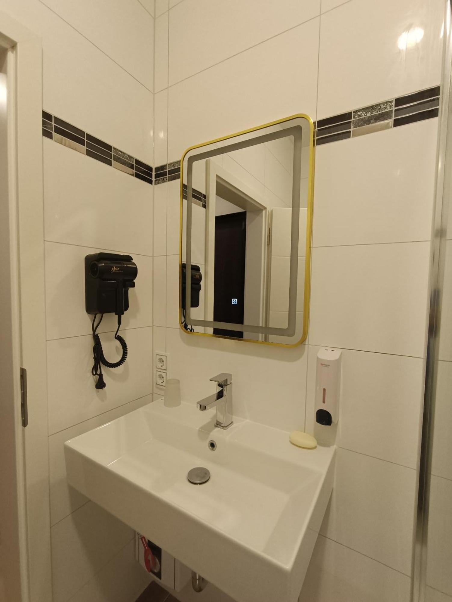 Hotel Destille دورماغن الغرفة الصورة